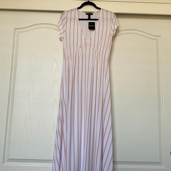 Forever 21 Dresses & Skirts - Forever 21 Ivory and Peach Stripped V-Neck Dress